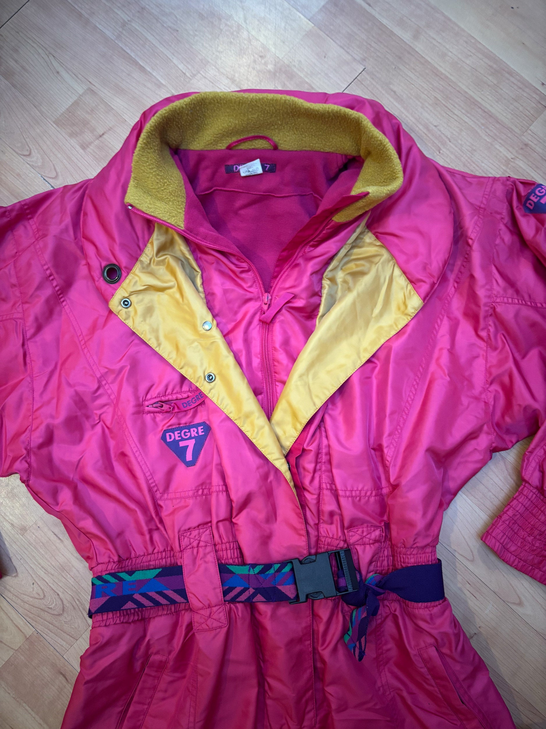 Vintage retro skipak - Degre 7 shiny roze, goud geel maat M