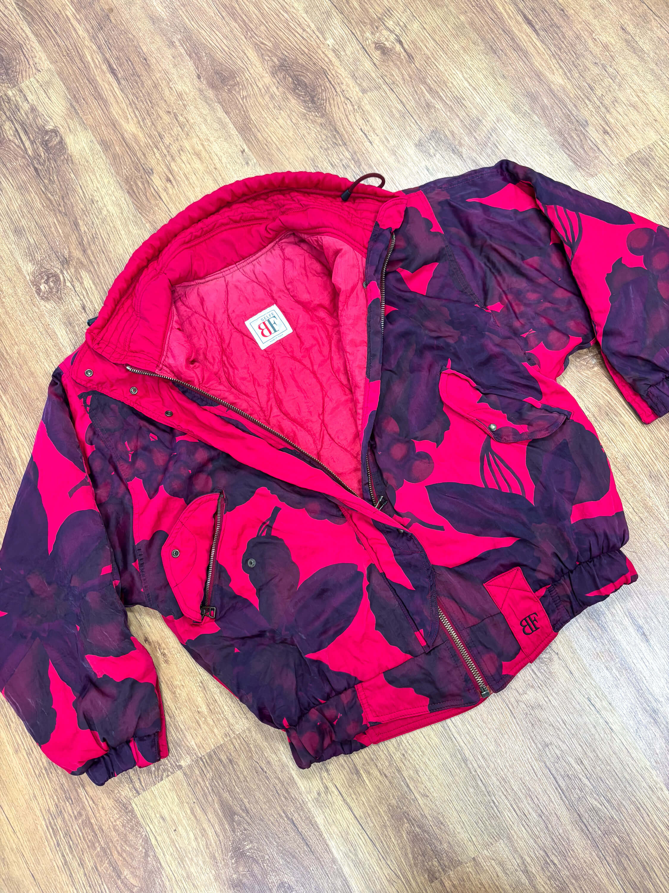 Vintage retro ski jas - Belfe rood glanzend met print maat 40