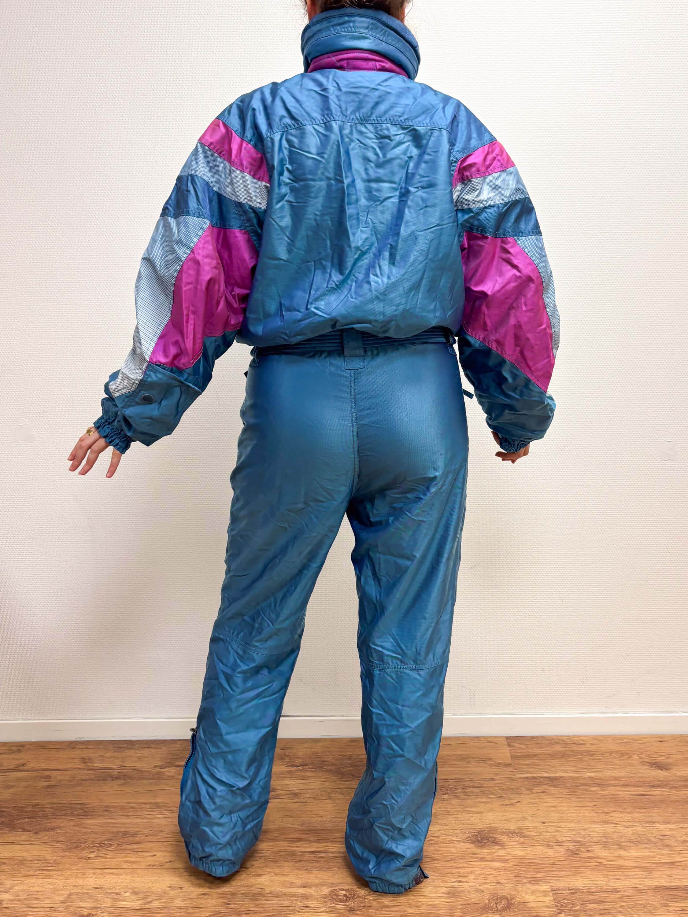 Vintage retro skipak - Ellesse shiny blauw, roze maat L/XL