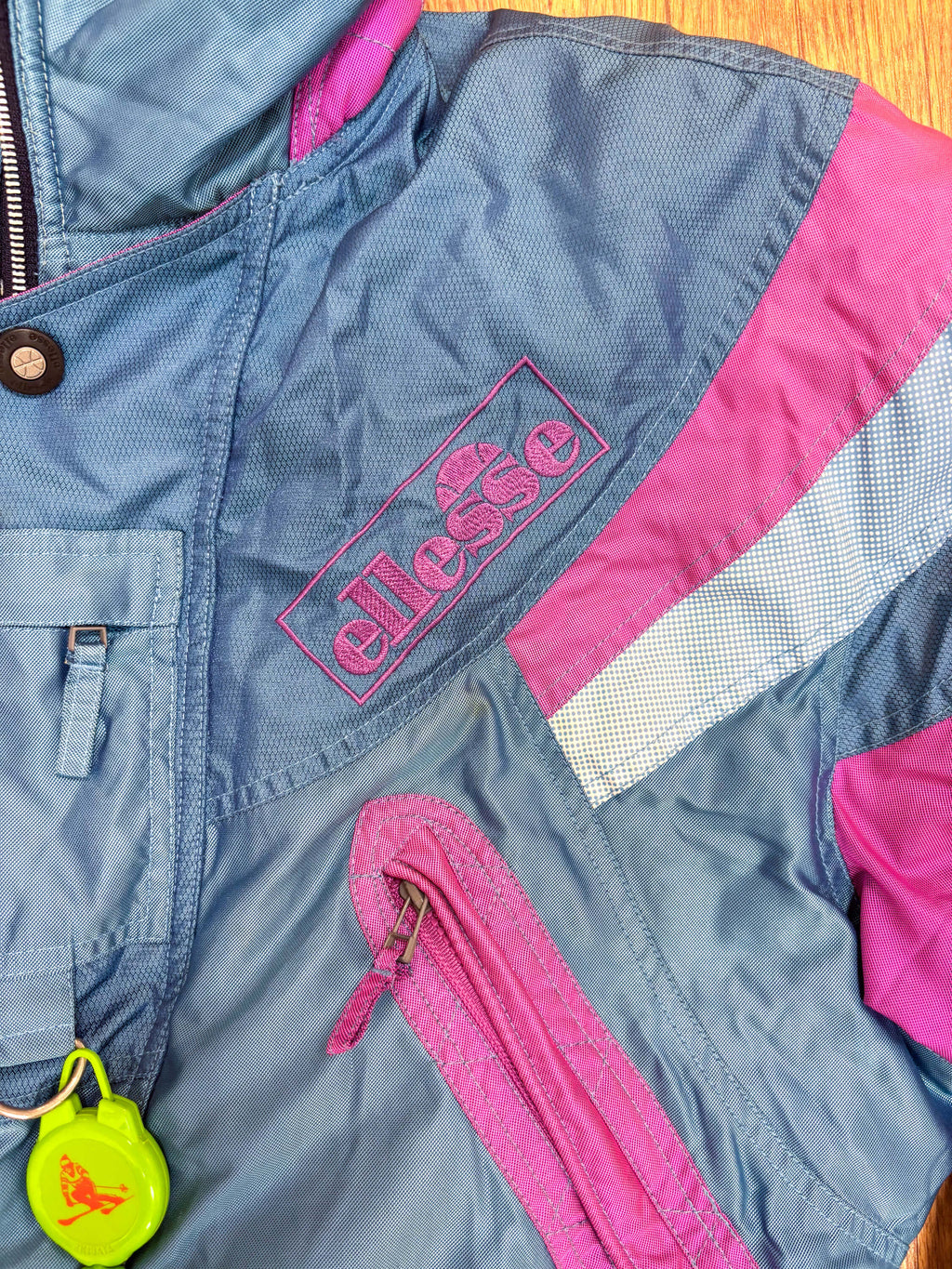 Vintage retro skipak - Ellesse shiny blauw, roze maat L/XL