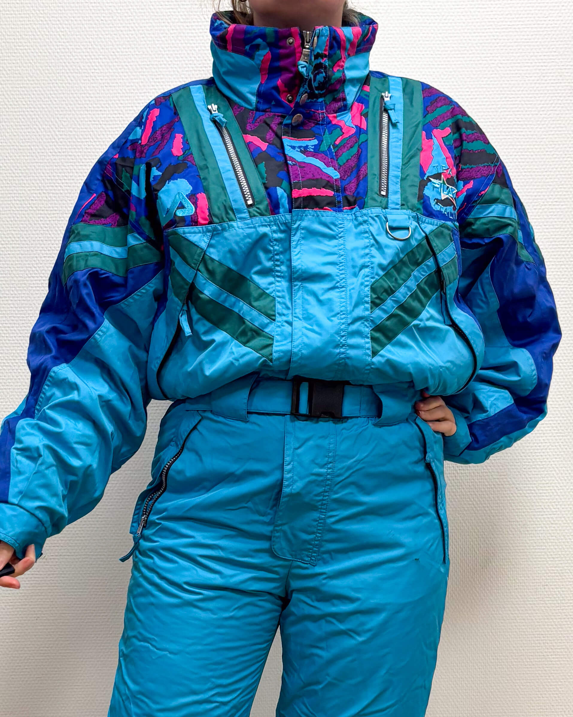 Vintage retro skipak - FILA lichtblauw met print maat 50 / M/L